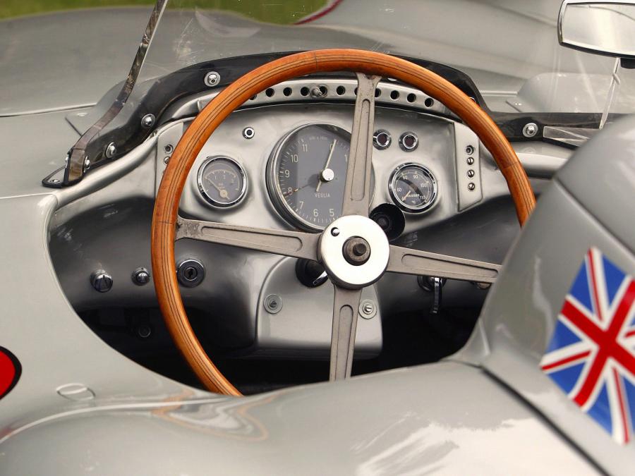  Mercedes-Benz 300 SLR Mille Miglia 1955 года  (фото 20 из 23)